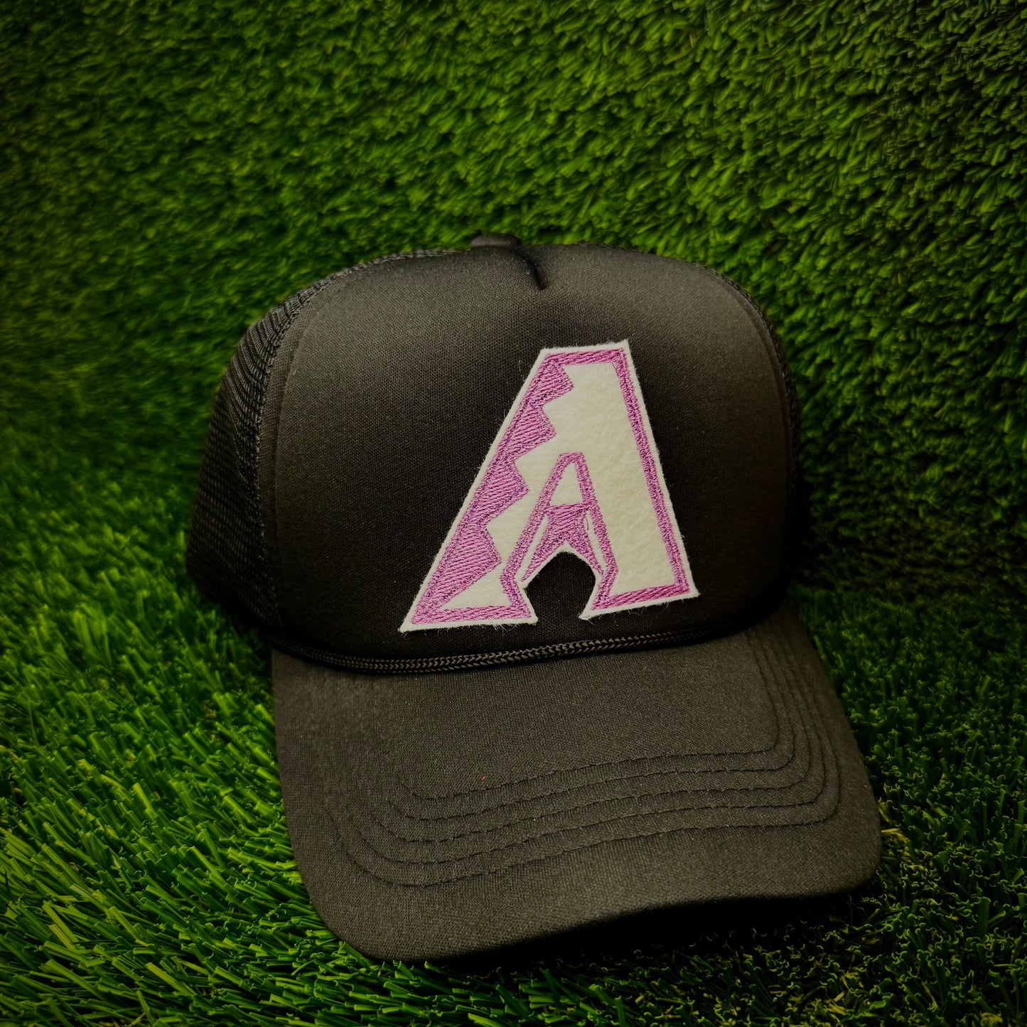 Arizona Diamondbacks White/Purple Logo Trucker Hat