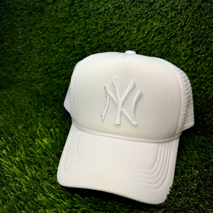 New York Yankees NY Trucker Hat