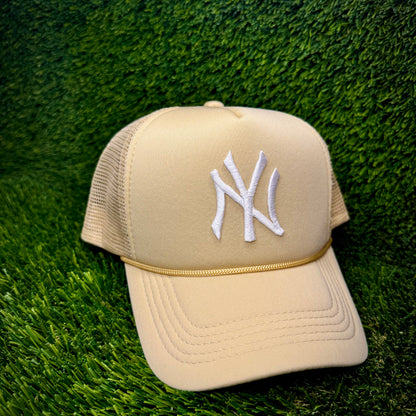 New York Yankees NY Trucker Hat