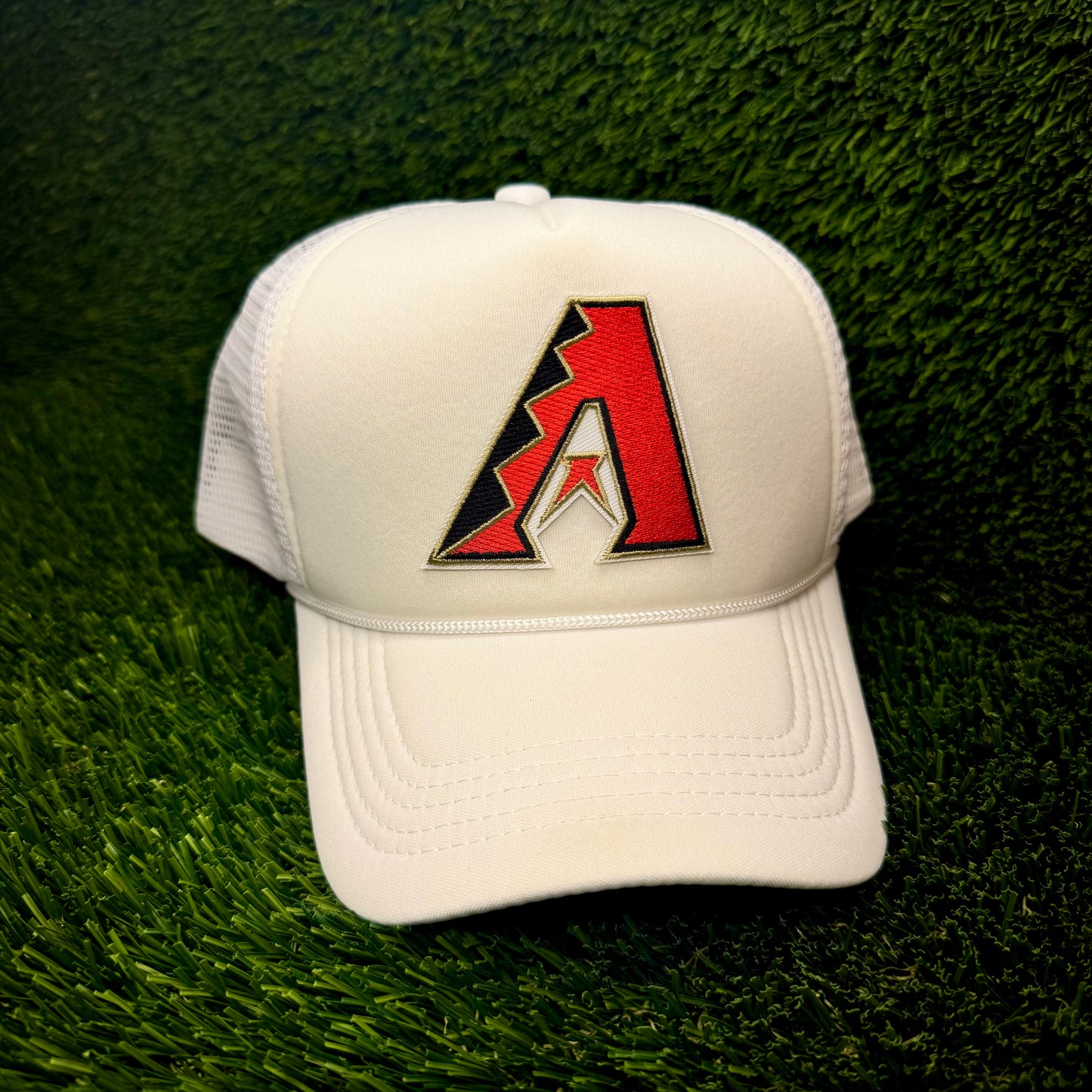 Arizona Diamondbacks Red Logo Trucker Hat