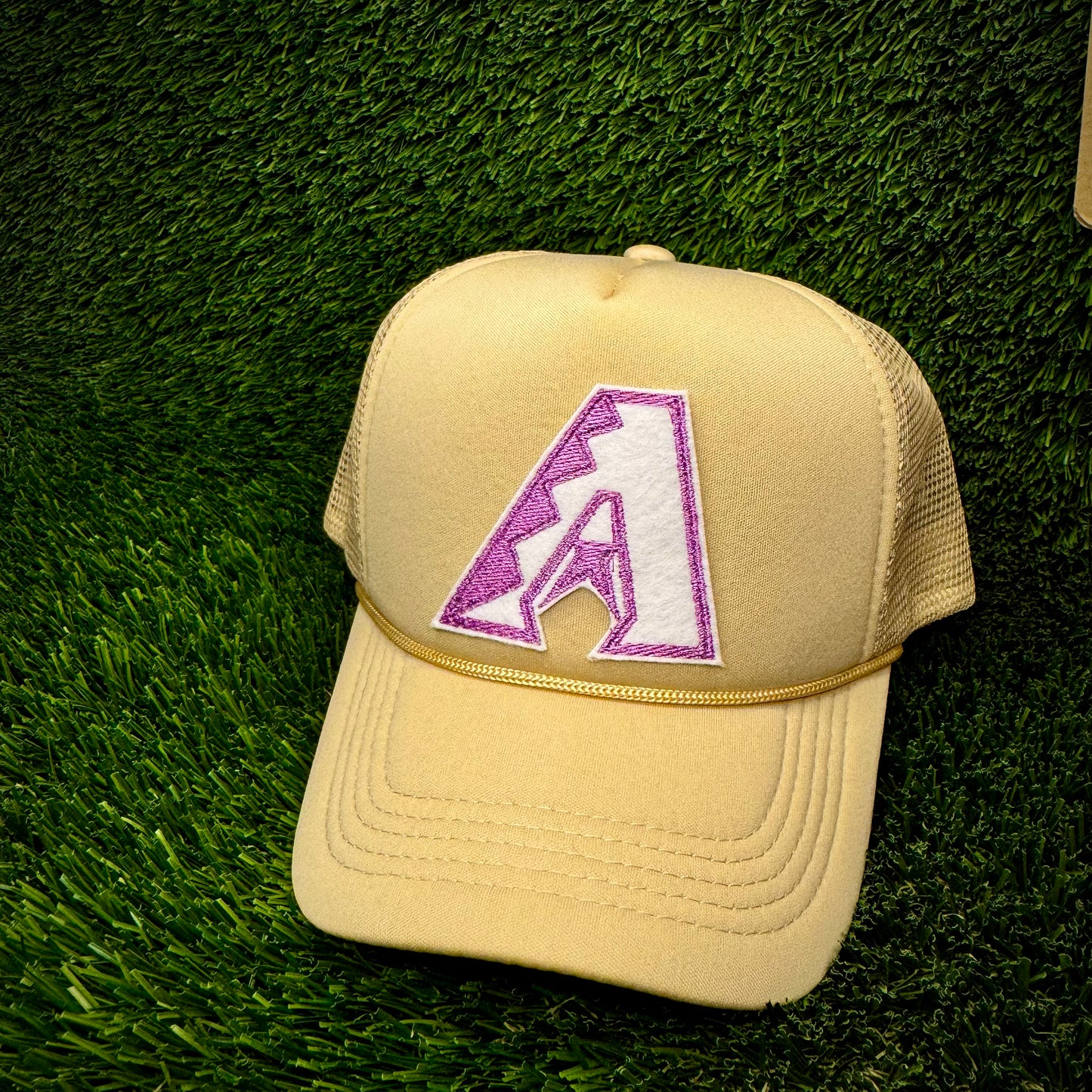 Arizona Diamondbacks White/Purple Logo Trucker Hat