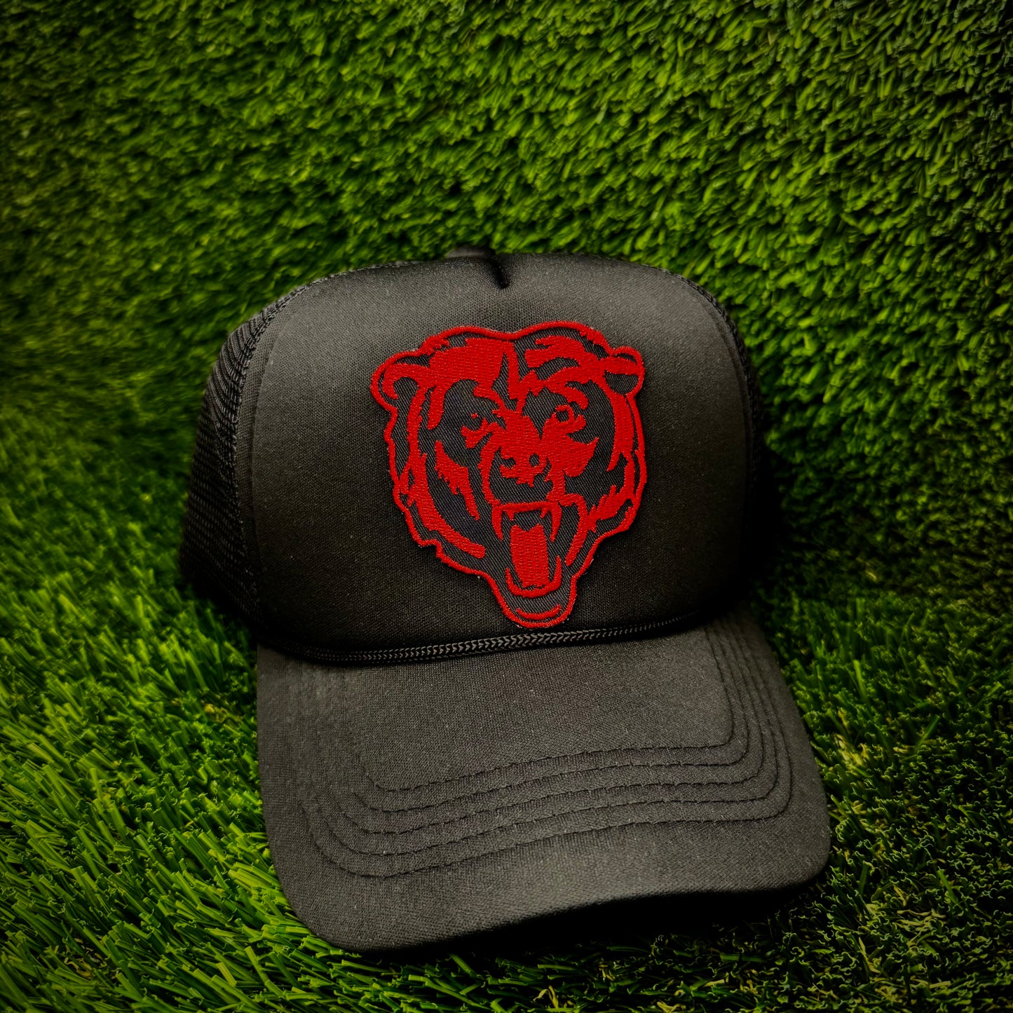 Chicago Bears Black/Red Logo Trucker Hat